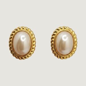 Vintage Joan Rivers Faux Pearl Oval Rope Border Clip On Earrings Quiet Luxury